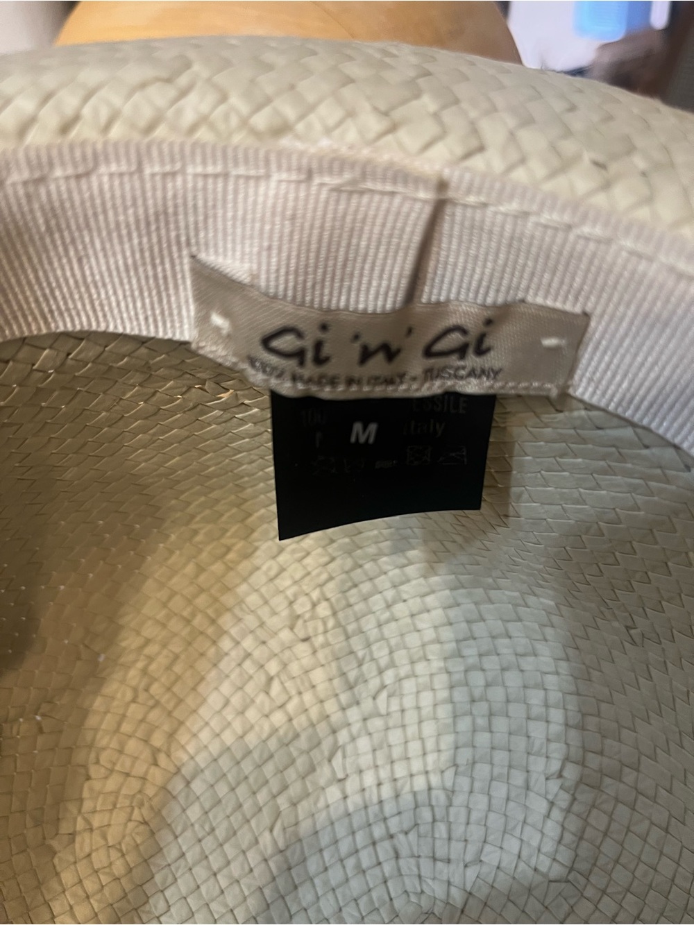 Gi n' Gi Straw Hat in Natural Ivory